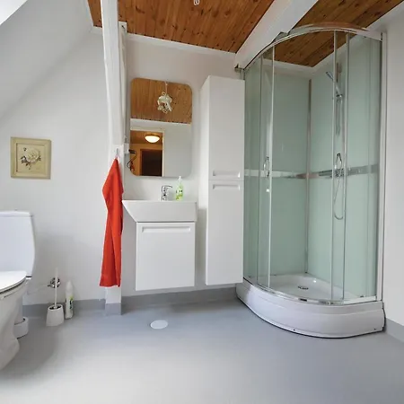 Six-bedroom Holiday In Vakantiehuis Vojens